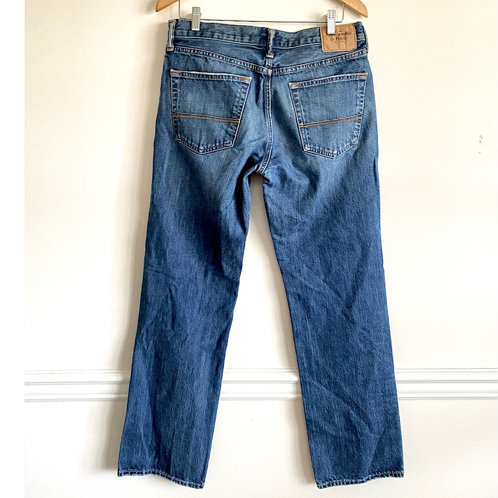 Abercrombie & Fitch The A&F Classic Straight Button Down Medium Wash Denim 32x32 - Picture 2 of 6
